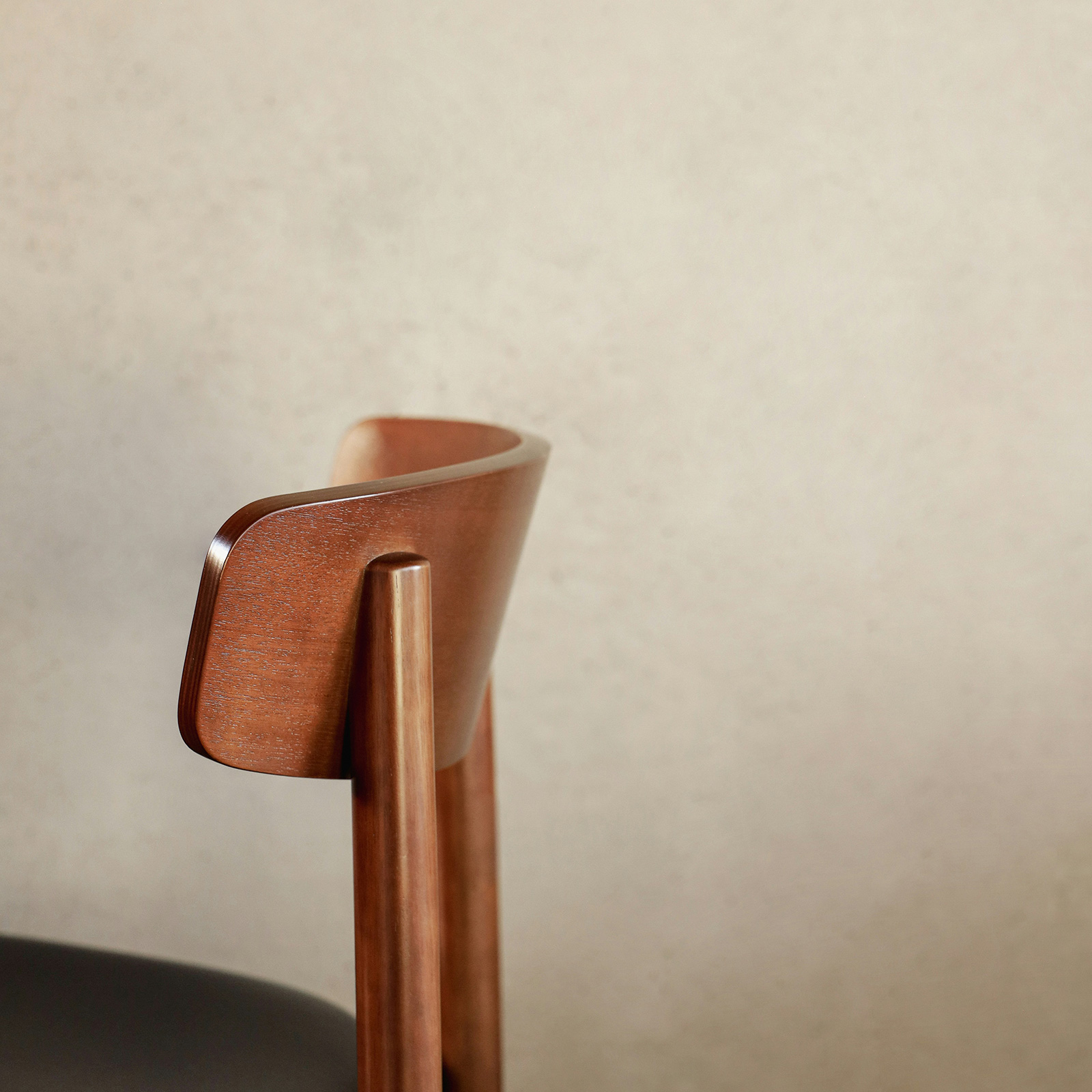 Architecture shaped by curiosity and craft.